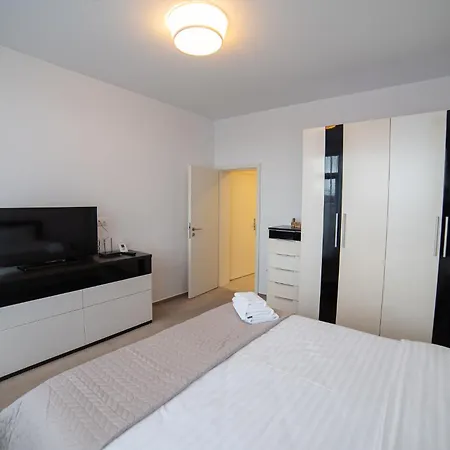 Apartment Milan Luxury Vi-brasov#near Coresi Mall *